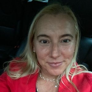 Meet your Posher, Stacy